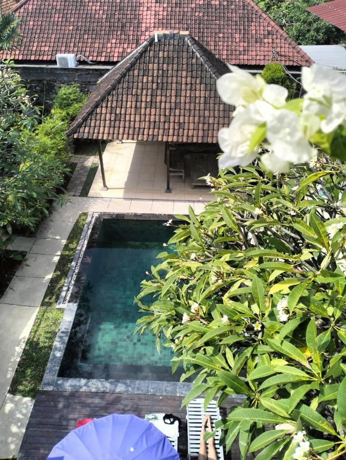 The Island Bali Hostel เซมินยัค ภายนอก รูปภาพ